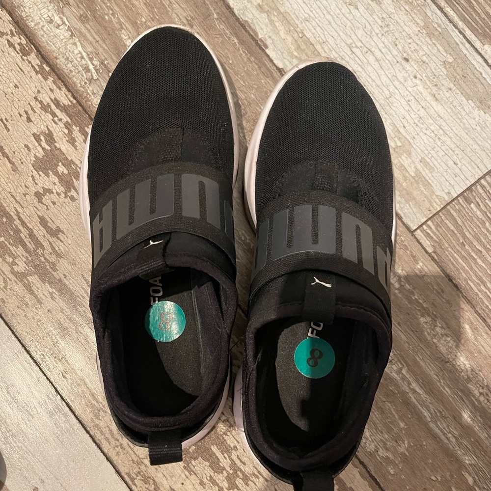 Puma black 8
